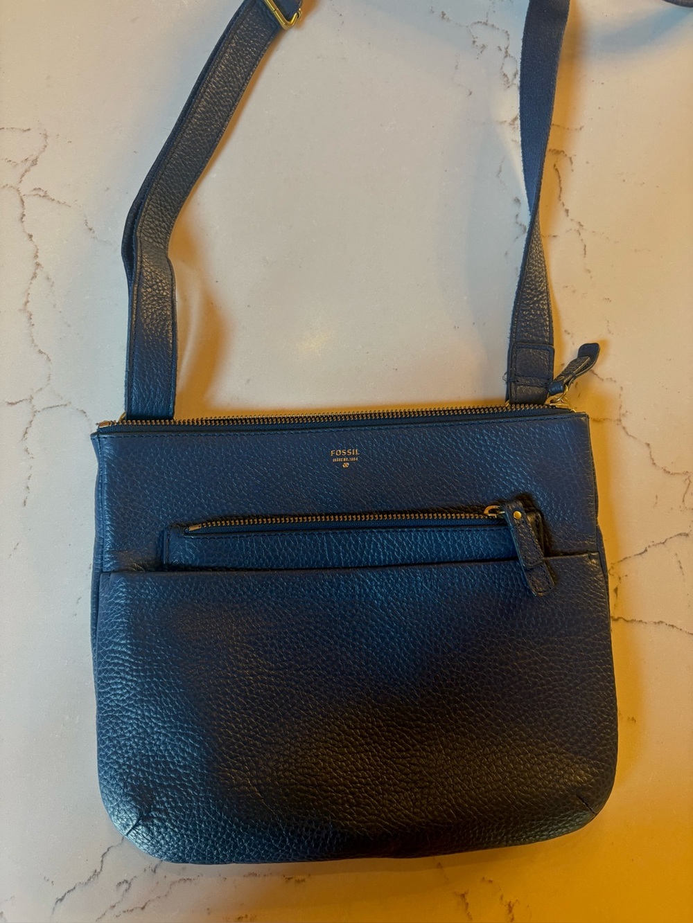 Fossil Navy Blue Pebbled Leather Crossbody Bag Gold Hardware Adjustable Strap